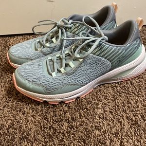 Ryan Women’s, Running shoes size 9.5, like new
